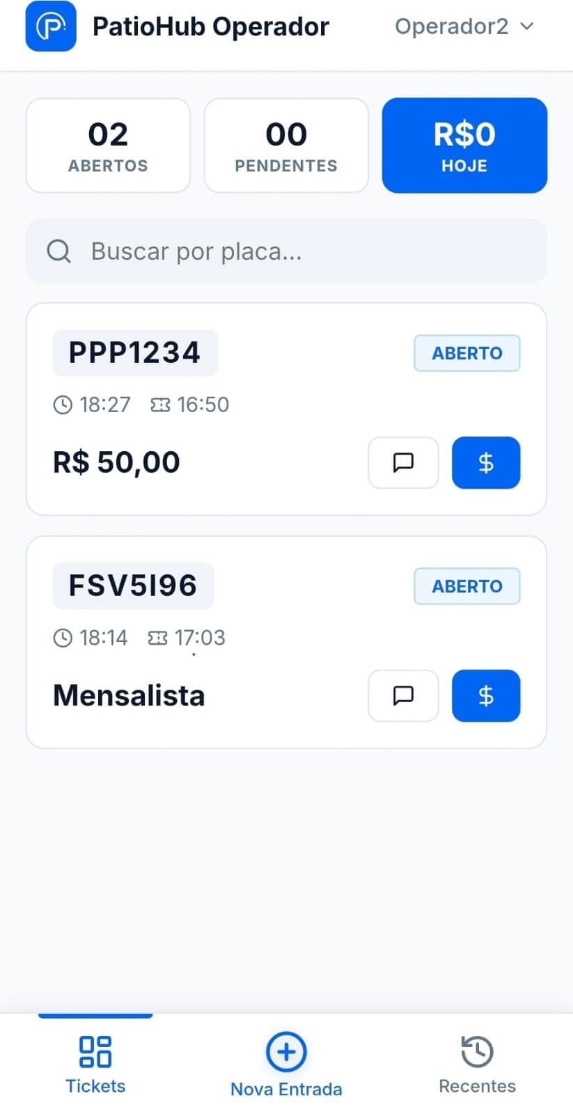 App Android do operador PatioHub: lista de tickets ativos por placa com valor, status e ações rápidas de cobrança.